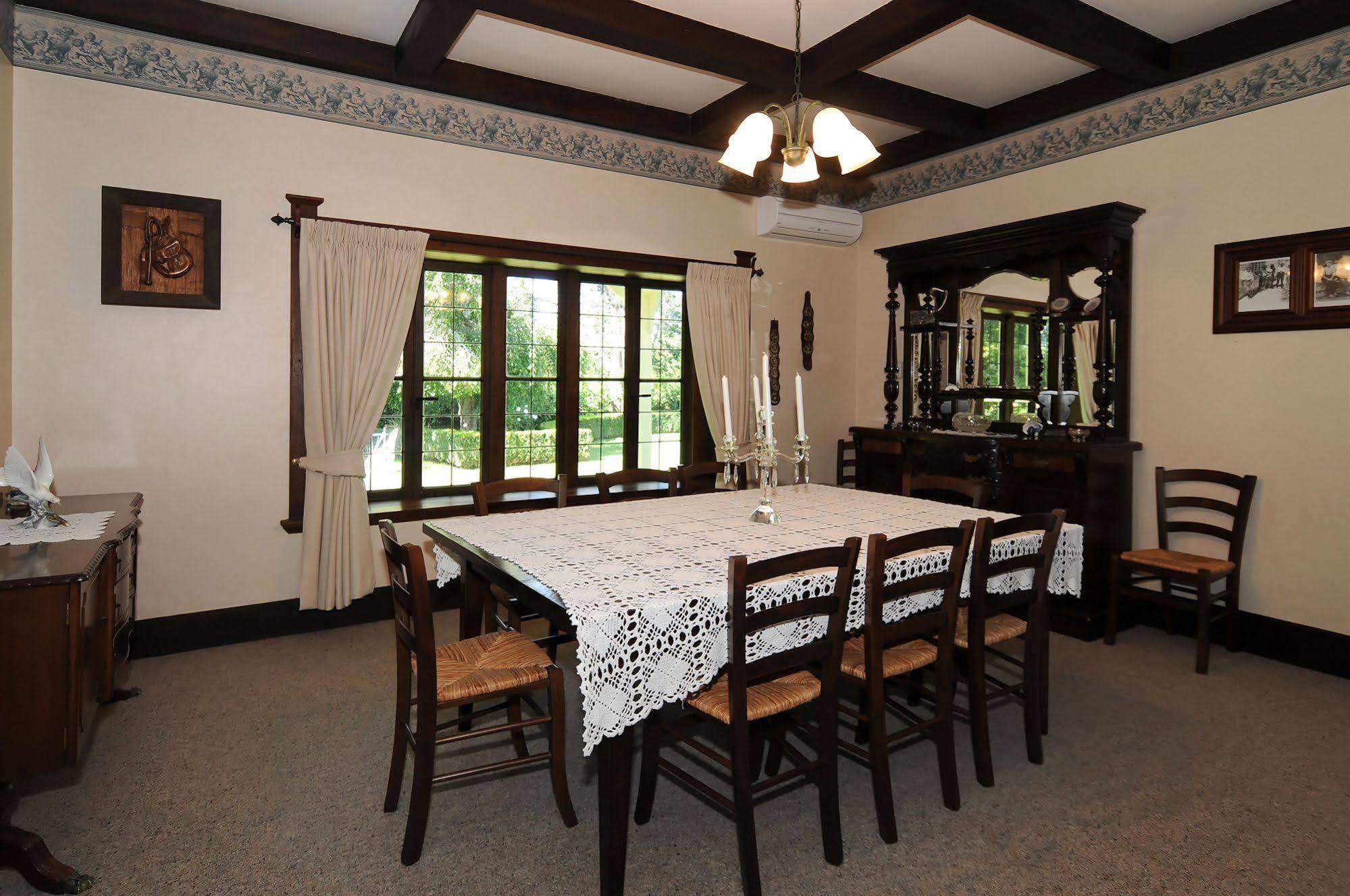 Oak Lane Lodge Hamilton Ngoại thất bức ảnh